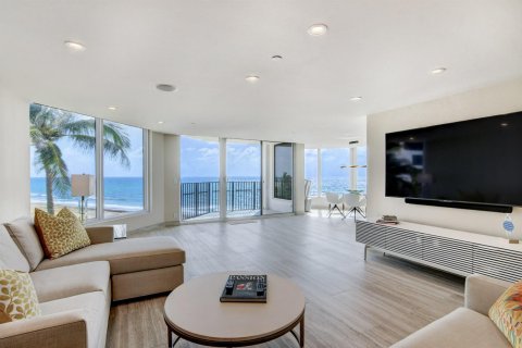 Condo in Highland Beach, Florida, 2 bedrooms № 2387852 - photo 6