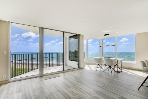 Condo in Highland Beach, Florida, 2 bedrooms № 2387852 - photo 8