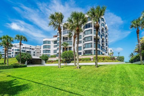 Condo in Highland Beach, Florida, 2 bedrooms № 2387852 - photo 3