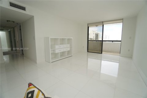 Купить кондоминиум в Майами-Бич, Флорида 2 спальни, 93.83м2, № 2028701 - фото 11