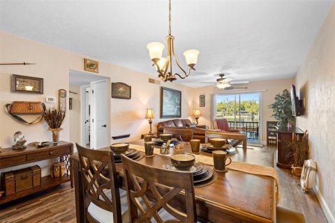 Copropriété à vendre à Astor, Floride: 2 chambres, 102.38 m2 № 2096314 - photo 14
