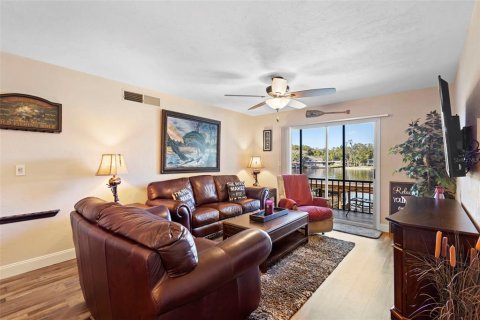 Copropriété à vendre à Astor, Floride: 2 chambres, 102.38 m2 № 2096314 - photo 26