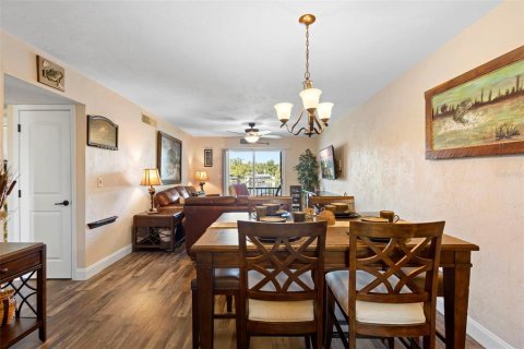Copropriété à vendre à Astor, Floride: 2 chambres, 102.38 m2 № 2096314 - photo 18