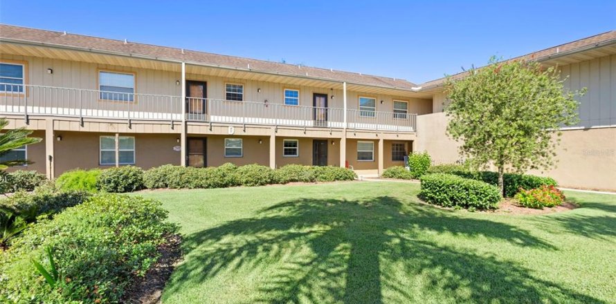 Condo à Astor, Floride, 2 chambres № 2096314