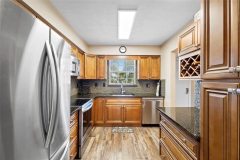 Copropriété à vendre à Astor, Floride: 2 chambres, 102.38 m2 № 2096314 - photo 21