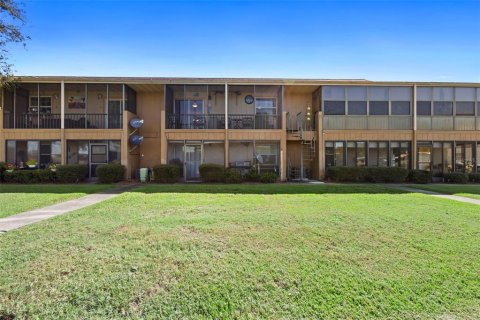Copropriété à vendre à Astor, Floride: 2 chambres, 102.38 m2 № 2096314 - photo 3