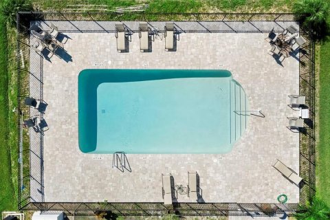 Copropriété à vendre à Astor, Floride: 2 chambres, 102.38 m2 № 2096314 - photo 12