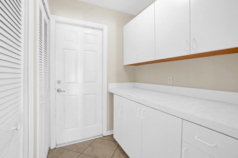 Casa en venta en Port St. Lucie, Florida, 3 dormitorios, 146.79 m2 № 2288696 - foto 13