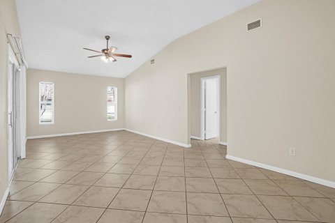 Casa en venta en Port St. Lucie, Florida, 3 dormitorios, 146.79 m2 № 2288696 - foto 21