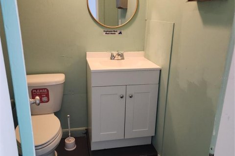 Propiedad comercial en alquiler en DeLand, Florida, 315.4 m2 № 1787945 - foto 6