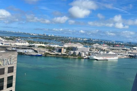 Condo in Miami, Florida, 2 bedrooms  № 2083605 - photo 28