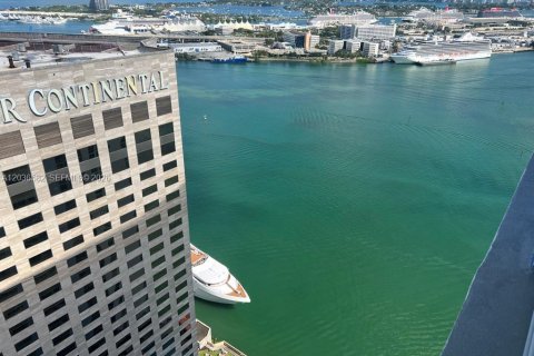 Condo in Miami, Florida, 2 bedrooms  № 2083605 - photo 16