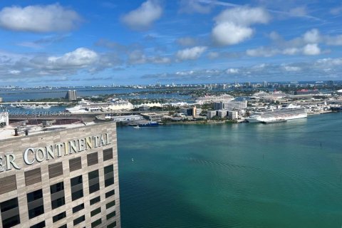 Condo in Miami, Florida, 2 bedrooms  № 2083605 - photo 25