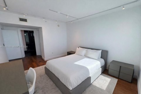 Condominio en alquiler en Miami Beach, Florida, 4 dormitorios, 223.99 m2 № 2054539 - foto 10