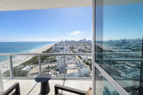 Condominio en alquiler en Miami Beach, Florida, 4 dormitorios, 223.99 m2 № 2054539 - foto 5