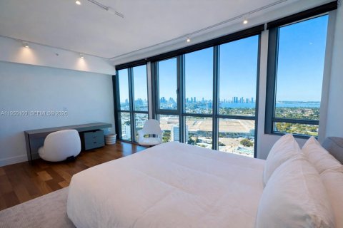 Condominio en alquiler en Miami Beach, Florida, 4 dormitorios, 223.99 m2 № 2054539 - foto 21