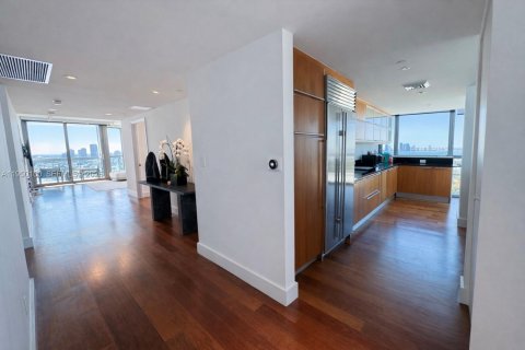Condominio en alquiler en Miami Beach, Florida, 4 dormitorios, 223.99 m2 № 2054539 - foto 22