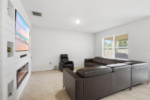 Villa ou maison à vendre à Haines City, Floride: 3 chambres, 160.26 m2 № 2140287 - photo 12