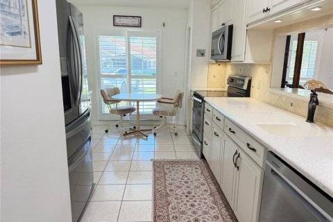 Villa ou maison à louer à Clearwater, Floride: 2 chambres, 143.72 m2 № 2430702 - photo 11