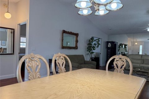 Villa ou maison à louer à Clearwater, Floride: 2 chambres, 143.72 m2 № 2430702 - photo 6