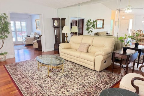 Villa ou maison à louer à Clearwater, Floride: 2 chambres, 143.72 m2 № 2430702 - photo 4