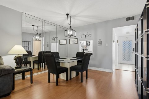 Condo in Margate, Florida, 2 bedrooms  № 2088031 - photo 10