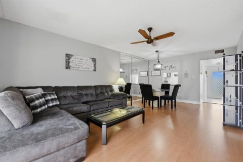 Condo in Margate, Florida, 2 bedrooms  № 2088031 - photo 6