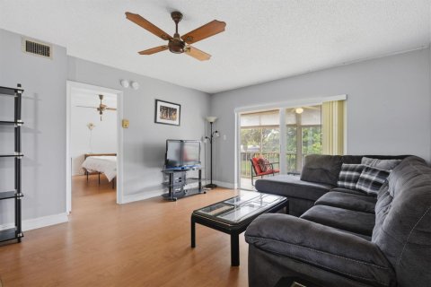 Condo in Margate, Florida, 2 bedrooms  № 2088031 - photo 4