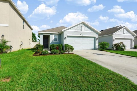 House in Odessa, Florida 3 bedrooms, 140.84 sq.m. № 2428644