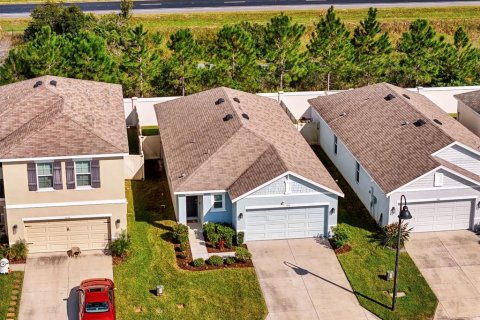 House in Odessa, Florida 3 bedrooms, 140.84 sq.m. № 2428644 - photo 3