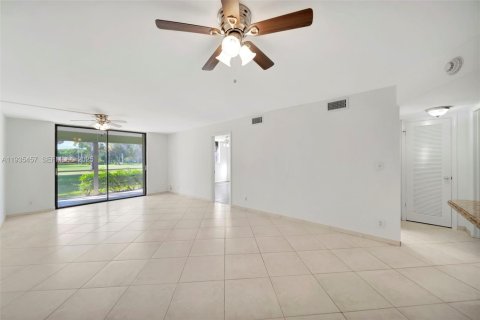Condominio en alquiler en Deerfield Beach, Florida, 2 dormitorios, 97.55 m2 № 1993677 - foto 4