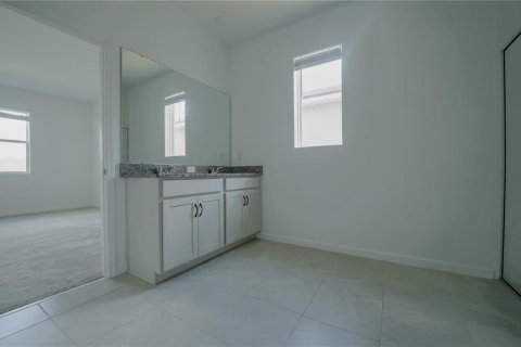 Villa ou maison à louer à Kissimmee, Floride: 4 chambres, 204.94 m2 № 2127264 - photo 6