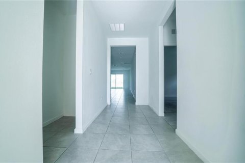 Villa ou maison à louer à Kissimmee, Floride: 4 chambres, 204.94 m2 № 2127264 - photo 9