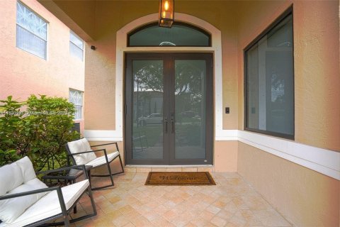 House in Miramar, Florida 3 bedrooms, 199.83 sq.m. № 1804604 - photo 20