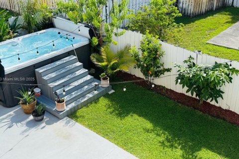 House in Miramar, Florida 3 bedrooms, 199.83 sq.m. № 1804604 - photo 9
