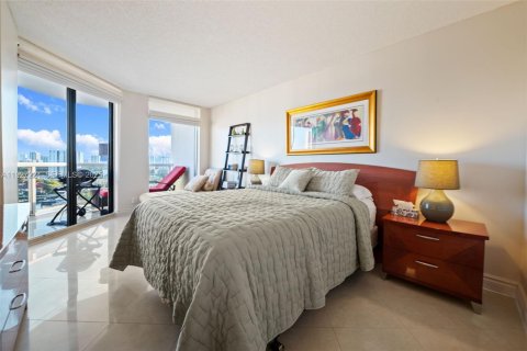 Condominio en venta en Aventura, Florida, 2 dormitorios, 135.64 m2 № 1986210 - foto 19