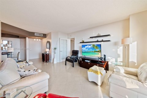 Condominio en venta en Aventura, Florida, 2 dormitorios, 135.64 m2 № 1986210 - foto 5