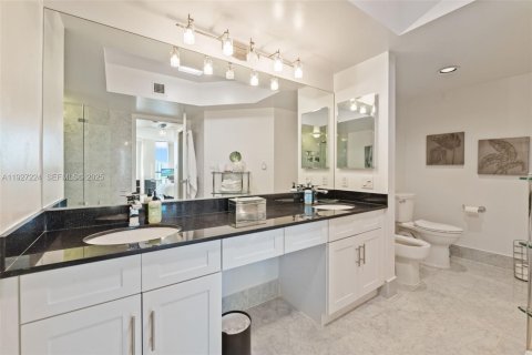 Condominio en venta en Aventura, Florida, 2 dormitorios, 135.64 m2 № 1986210 - foto 17