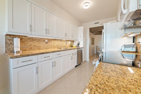 Condominio en venta en Aventura, Florida, 2 dormitorios, 135.64 m2 № 1986210 - foto 13