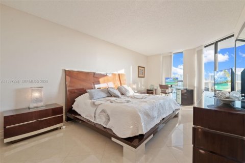 Condominio en venta en Aventura, Florida, 2 dormitorios, 135.64 m2 № 1986210 - foto 14