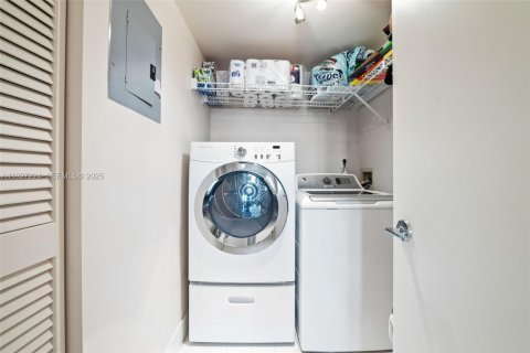 Condominio en venta en Aventura, Florida, 2 dormitorios, 135.64 m2 № 1986210 - foto 22