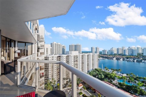 Condominio en venta en Aventura, Florida, 2 dormitorios, 135.64 m2 № 1986210 - foto 24
