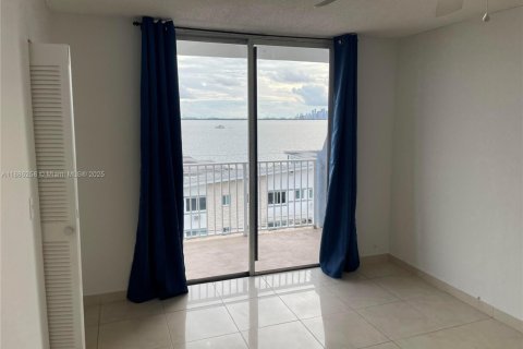 Condo in North Bay Village, Florida, 1 bedroom  № 1937227 - photo 24