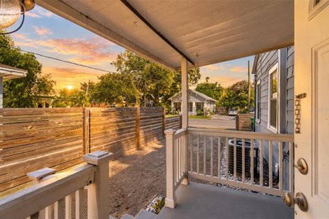 Villa ou maison à vendre à Tampa, Floride: 2 chambres, 107.21 m2 № 2428974 - photo 30