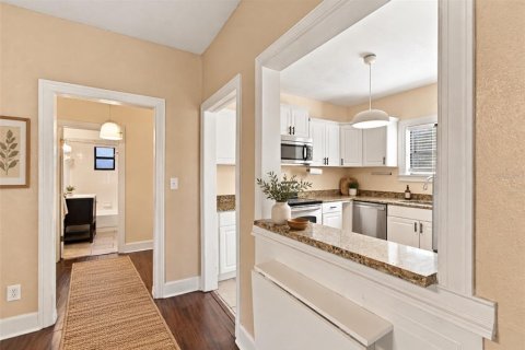 Villa ou maison à vendre à Tampa, Floride: 2 chambres, 107.21 m2 № 2428974 - photo 11