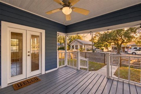 Villa ou maison à vendre à Tampa, Floride: 2 chambres, 107.21 m2 № 2428974 - photo 3