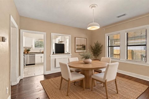 Villa ou maison à vendre à Tampa, Floride: 2 chambres, 107.21 m2 № 2428974 - photo 10