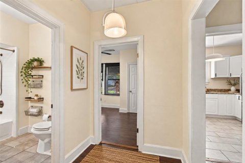 Villa ou maison à vendre à Tampa, Floride: 2 chambres, 107.21 m2 № 2428974 - photo 16