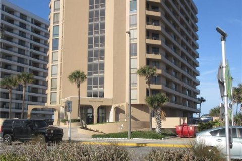 Condominio en Daytona Beach, Florida, 2 dormitorios № 2215050
