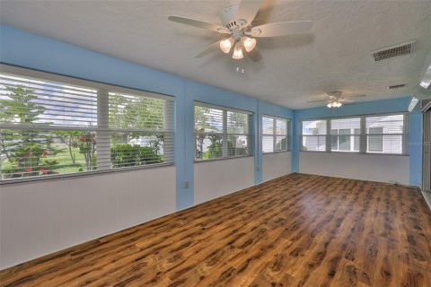 Villa ou maison à vendre à Sun City Center, Floride: 2 chambres, 188.41 m2 № 1795073 - photo 13